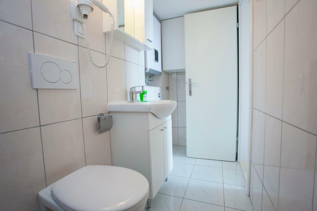 פודגורה Apartments Vlado מראה חיצוני תמונה