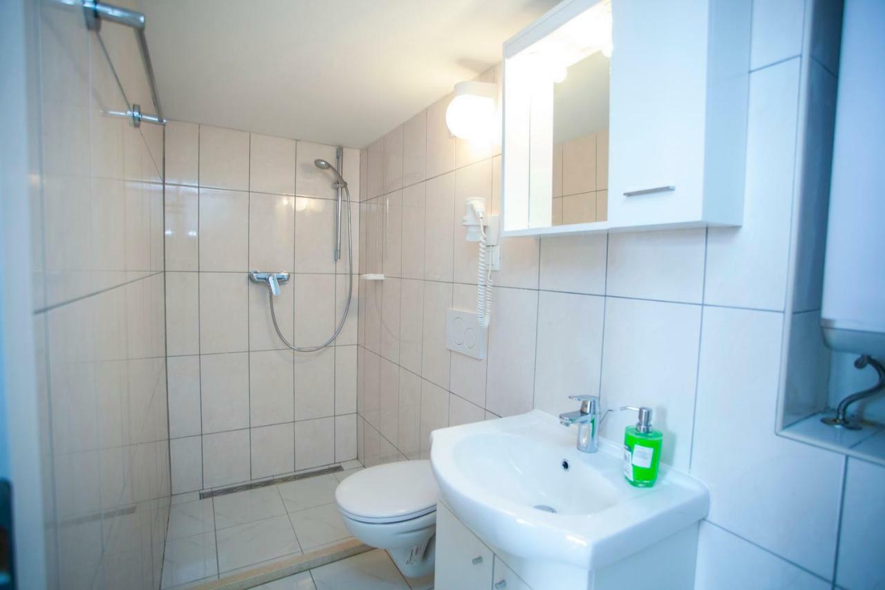 פודגורה Apartments Vlado מראה חיצוני תמונה