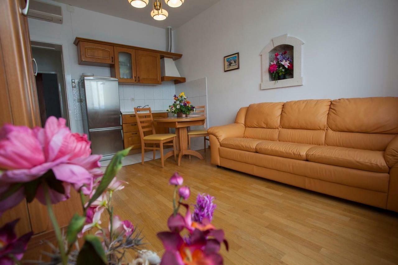 פודגורה Apartments Vlado מראה חיצוני תמונה